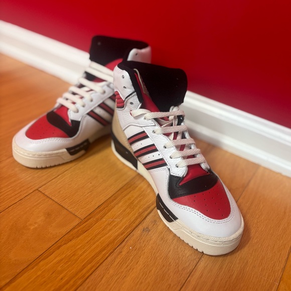 Adidas RIVALRY Hi (Cloud White Glory Red).  Mens 5.5 New without tags. Leather - Picture 1 of 16